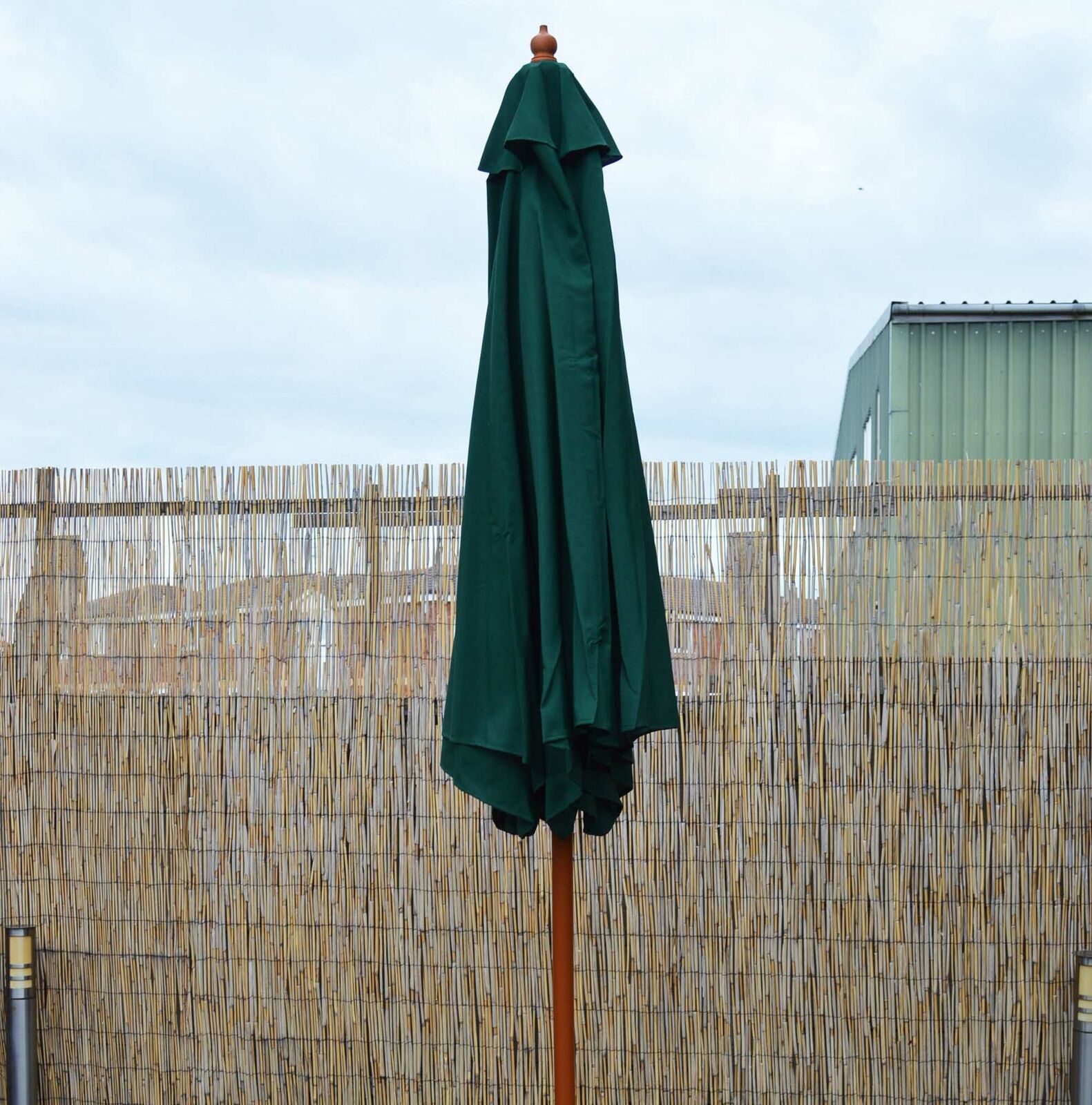 2.4m Wooden Garden Parasol 36mm Green Umbrella Large Furniture Canopy Polyester 2.4m Wooden Garden Parasol 36mm Green Umbrella Large Furniture Canopy Polyester